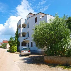 Sebastian 1842 Apartmán